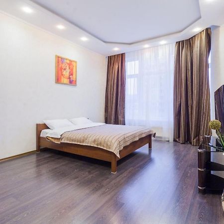 Navit Apartments With Breakfast,Near The Railway Station, The City Center, The Park Kiev Eksteriør bilde