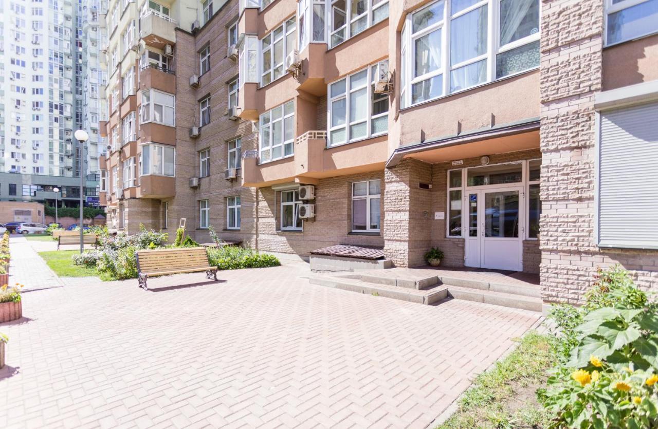 Navit Apartments With Breakfast,Near The Railway Station, The City Center, The Park Kiev Eksteriør bilde
